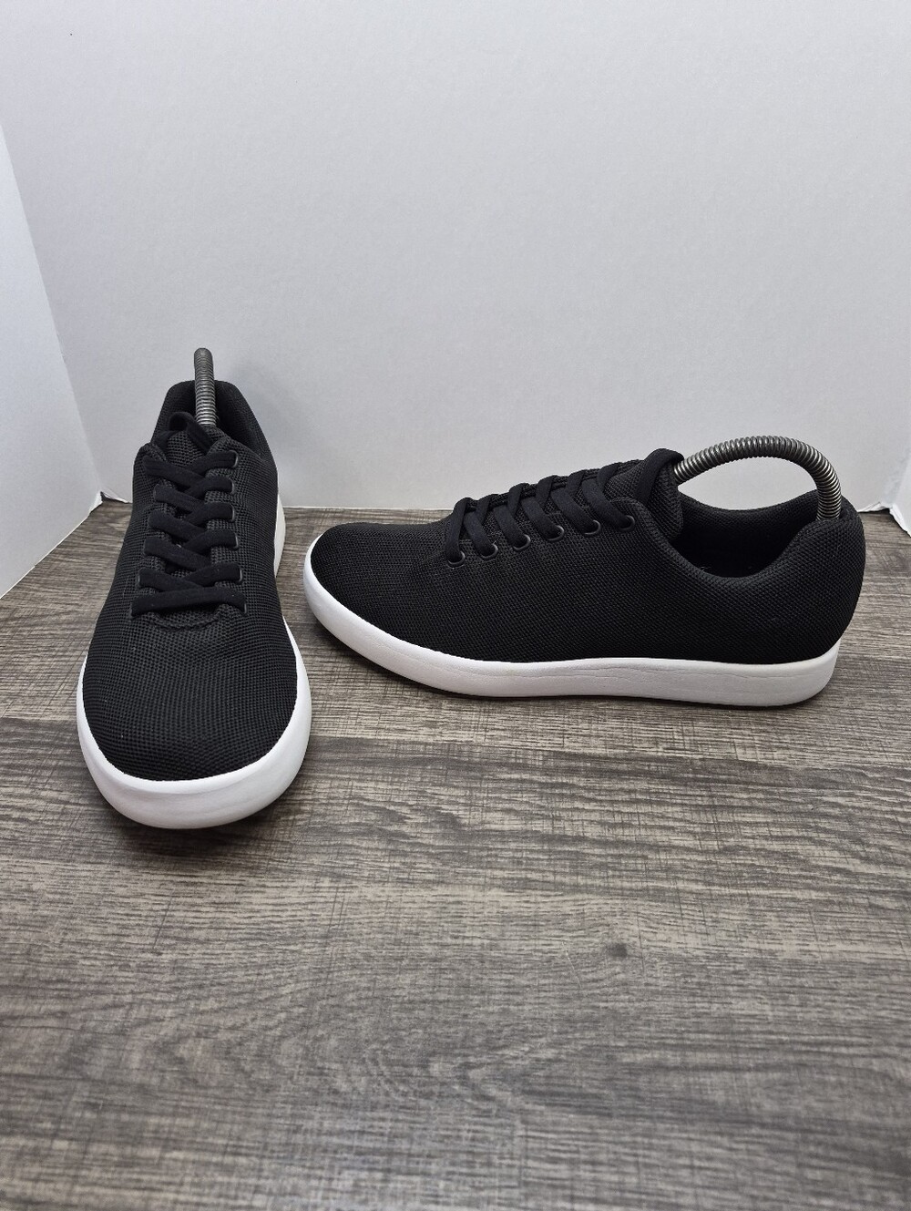 Atoms Shoes Black Athletic Running Sneaker Low Top Classic Women 8.5